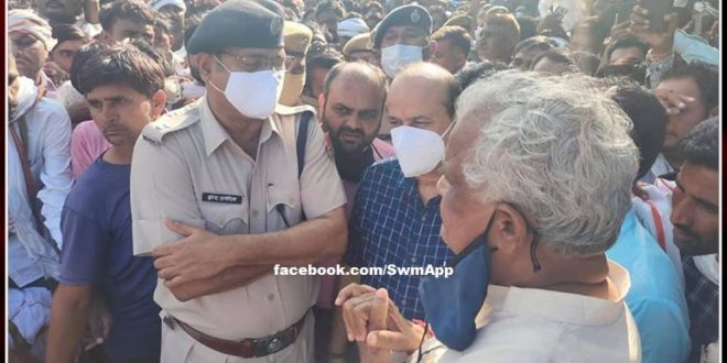 MP Dr. Kirodilal Meena on dharna sitting with supporters at District Collectorate