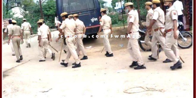 Police did flag march for the pradhan election