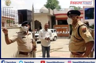 Theft took place at the bungalow of the Industries minister in lalsot dausa rajasthan