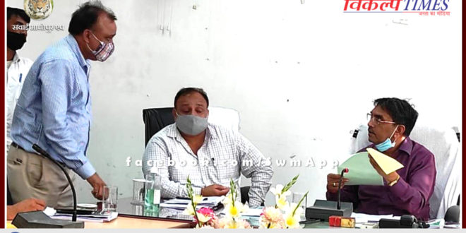 Divisional Commissioner PC Bairwal listened to the problems of the people in sawai madhopur