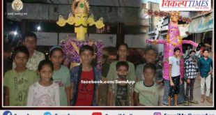 Children made effigies of Ravana in sawai madhopur