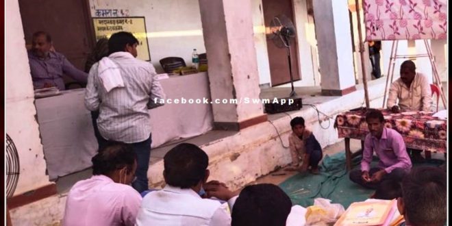 District Collector did surprise inspection of Redavad camp in khandar
