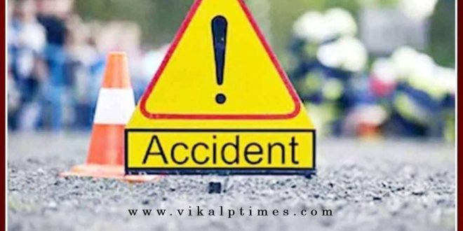Heavy collision between ambulance and truck, 3 people including woman died in the accident in sikar