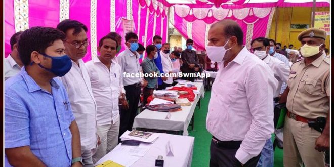 In the Prashasan Gaon Ke Sang Abhiyan, the collector distributed 22 pattas to Shivad Camp