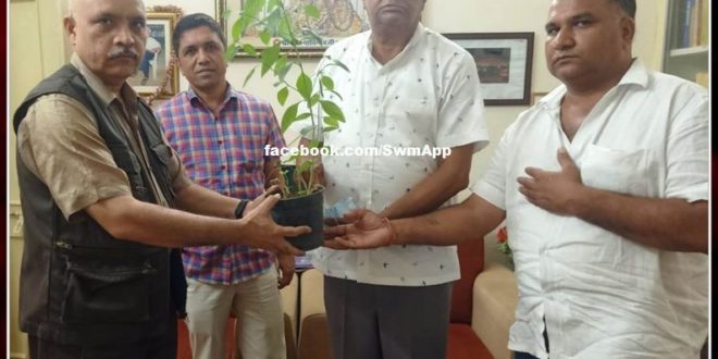 MP Dr. Kirodilal Meena submitted a memorandum regarding the problems of visitors and tourists