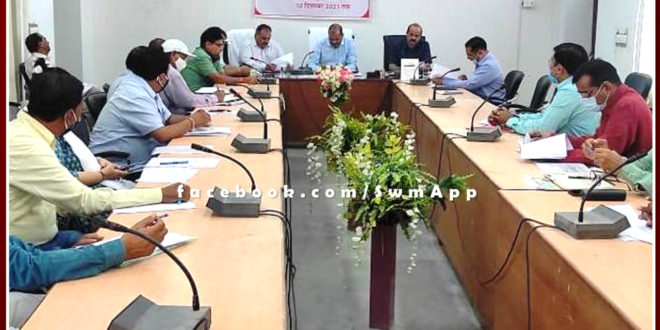 Strict action should be taken on the manufacture and sale of illegal and handcuffed liquor - District Collector