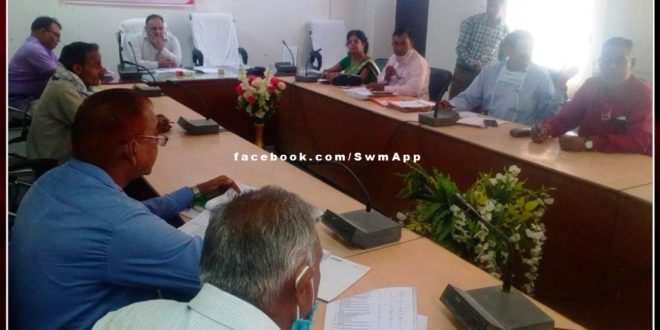 Work on mission mode to improve the education ranking of the district - CEO