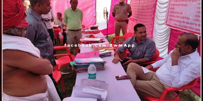 Collector did surprise inspection of camp of Ward 12 and 18 in Sawai Madhopur