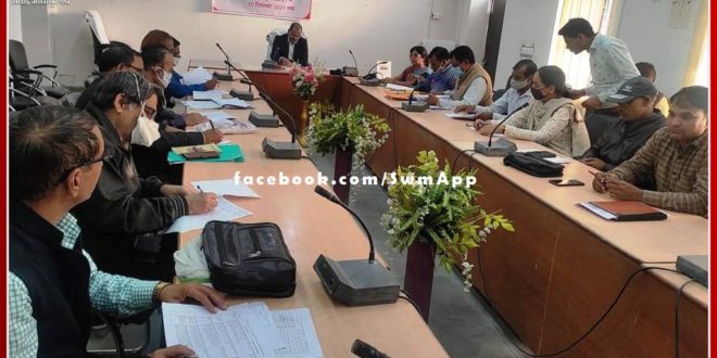 notice to Bamanwas and Gangapur CBEO for being behind in improving education ranking