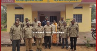 coats distributed to forest workers due to severe winter in bonli
