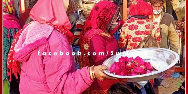 Chauth Mata's fair canceled, yet devotees are reaching In chauth ka barwara