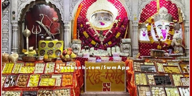 Devotees gathered in the temple of Chauth Mata on the new year 2022
