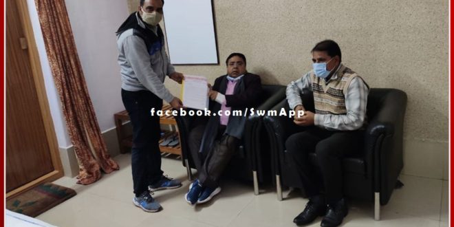 West Central Railway Employees Union submitted a memorandum to the Chief Engineer in sawai madhopur