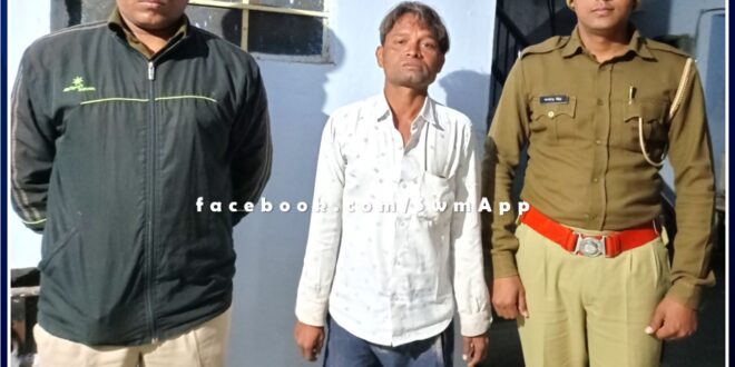 Police arrested an accused with illegal sharp knife in gangapur city sawai madhopur