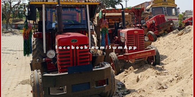 Seized three tractor-trolleys transporting illegal gravel in malarna dungar sawai madhopur