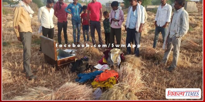 Thieves stole half a dozen houses in a single night in Barhpur khandar