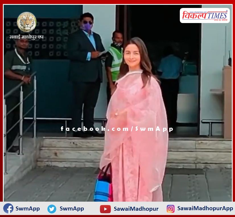 Actress Alia Bhatt reached Jaisalmer