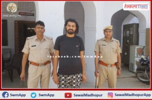 One accused was arrested with 135 pieces of illegal liquor in bonli sawai madhopur