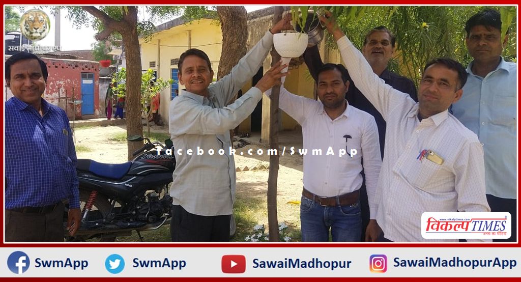 Pledge to serve birds by tying water pot in sawai madhopur