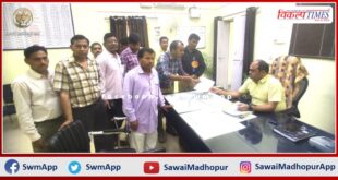 Rajasthan Teachers and Panchayati Raj Employees Union submitted memorandum to SDM regarding various demands in sawai madhopur