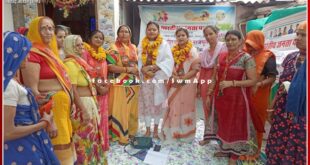 BJP Mahila Morcha district in-charge and president visited the mandals in sawai madhopur