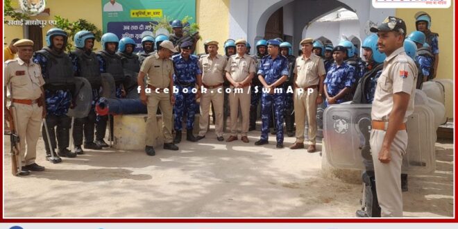 Rapid Action Force took out flag march in vulnerable areas in Bonli Sawai Madhopur