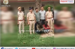 Sawai Madhopur Police arrested two accused of robbery of 20 lakh rupees from postal worker from Sheopur
