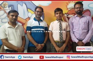 step by step english school students Keshav Mangal won the state level quiz competition