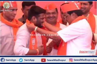 Former Congress leader Hardik Patel joins BJP