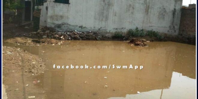 Sewerage chamber spilled in light rain in sawai madhopur