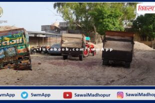 Two tractor-trolleys confiscated while transporting illegal gravel in bonli