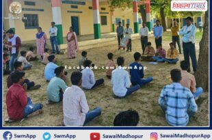 District Education Officers inspected Khirni Government Higher Secondary School