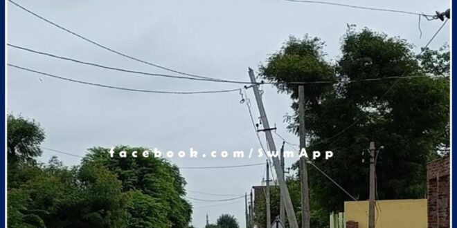 electric pole invited accident in bahter sawai madhopur