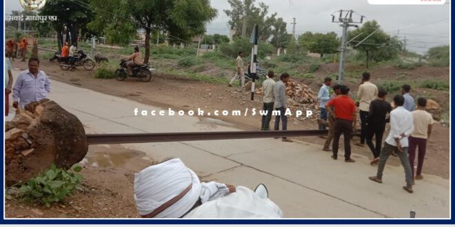 suddenly fell electric pole in sawai madhopur
