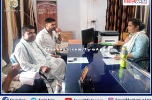 AISF officials met the Social Welfare Department officer regarding the demand for scholarship