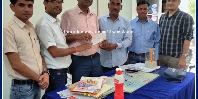 An amount of 60 thousand rupees handed over for the development of Bajauli school