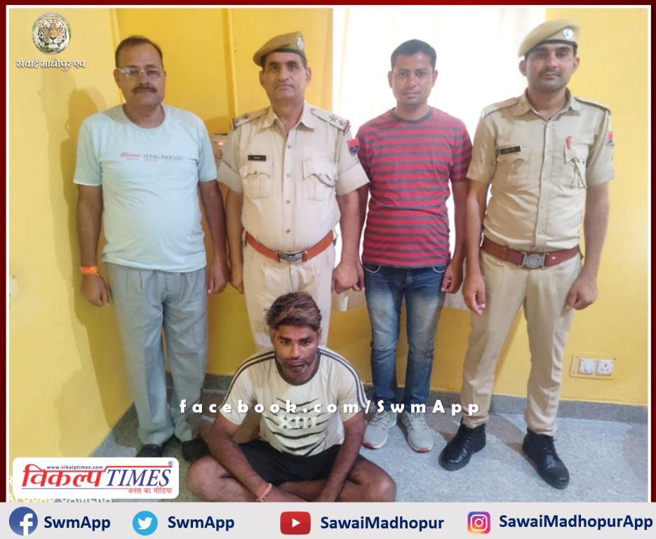 Police arrested hardcore accused arrested with illegal deshi katta in wazirpur sawai madhopur