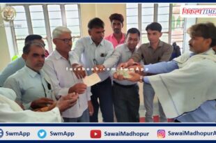 Villagers presented 13 lakh rupees for school development