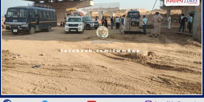 one dozen vehicles seized while transporting illegal gravel in bonli