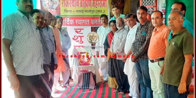 President of Rajasthan Brahmin Mahasabha paid tribute to Bhanwarlal Sharma
