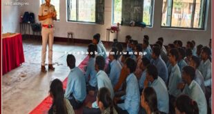 Students in Sahunagar School sawai madhopur were made aware to follow traffic rules
