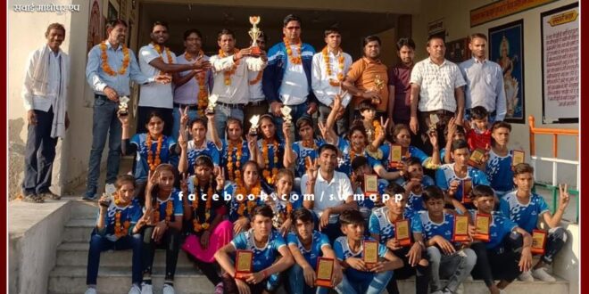 The students of Eklavya Barnala waved the flag in the Sawai Madhopur District in Kabaddi