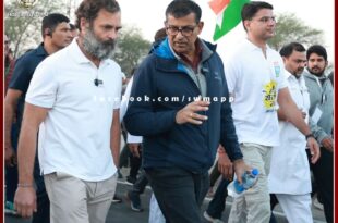 Former RBI Governor Raghuram Rajan participates in Bharat Jodo Yatra