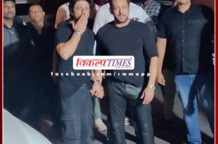 King Khan arrives at Bollywood's Bhaijaan Salman Khan's birthday party