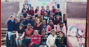 On-job training given to schoolgirls under vocational education scheme in sawai madhopur