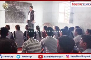 SDM did surprise inspection of the school in Khandar