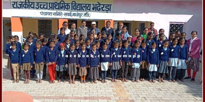 The faces of the students blossomed after getting the sweaters