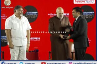 Collector son kuldeep chaudhary of Vivekananda School honored by Home Minister in Delhi