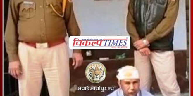 The villagers handed over the fake policeman of Haryana to the police