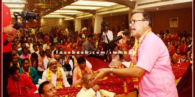 Trinetra Ganesha's procession took place in Surat and a grand court was held